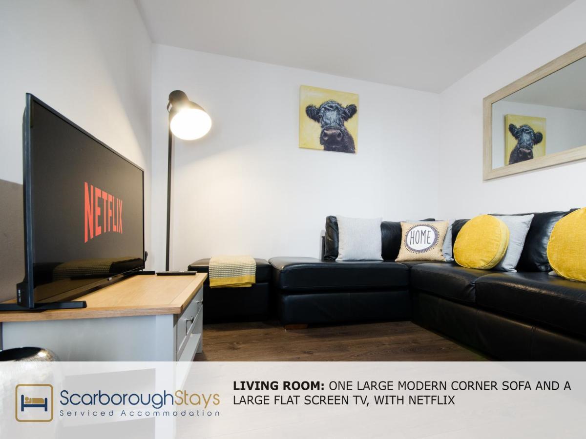 Hibernia Place, 3 Bedroom Townhouse With Patio & Seating Area - Free Parking Scarborough Luaran gambar