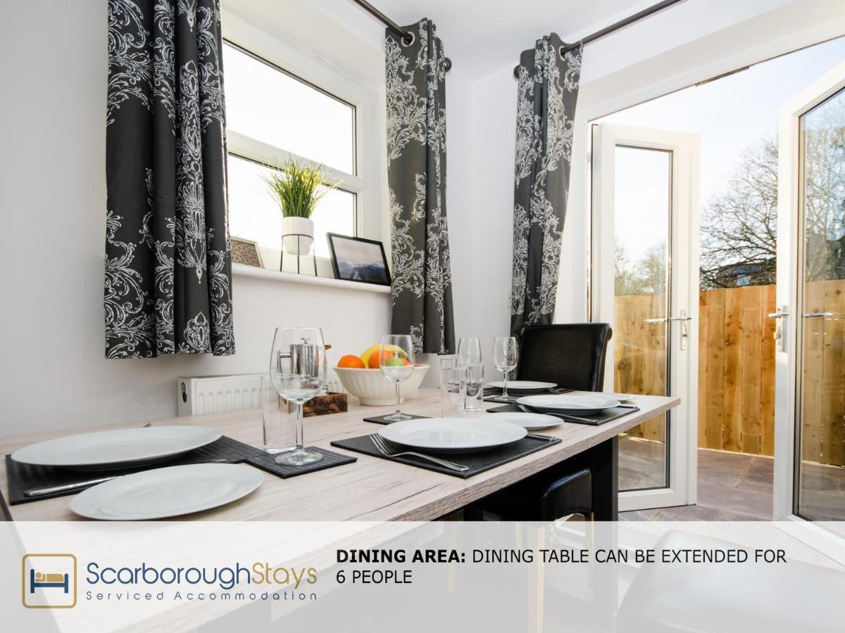 Hibernia Place, 3 Bedroom Townhouse With Patio & Seating Area - Free Parking Scarborough Luaran gambar