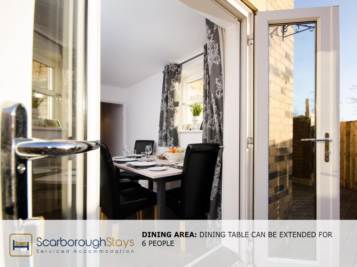 Hibernia Place, 3 Bedroom Townhouse With Patio & Seating Area - Free Parking Scarborough Luaran gambar