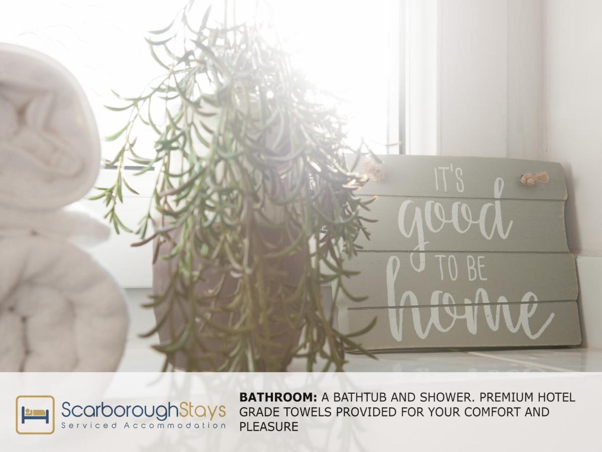 Hibernia Place, 3 Bedroom Townhouse With Patio & Seating Area - Free Parking Scarborough Luaran gambar
