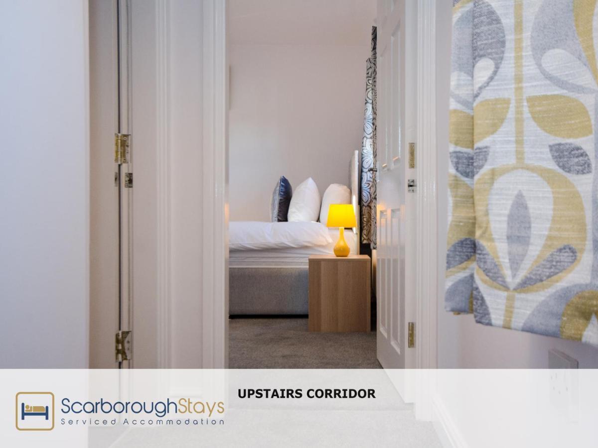 Hibernia Place, 3 Bedroom Townhouse With Patio & Seating Area - Free Parking Scarborough Luaran gambar