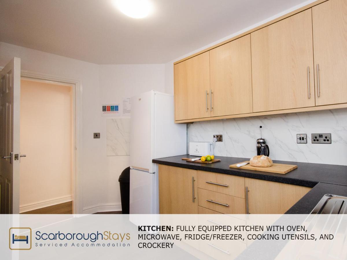 Hibernia Place, 3 Bedroom Townhouse With Patio & Seating Area - Free Parking Scarborough Luaran gambar